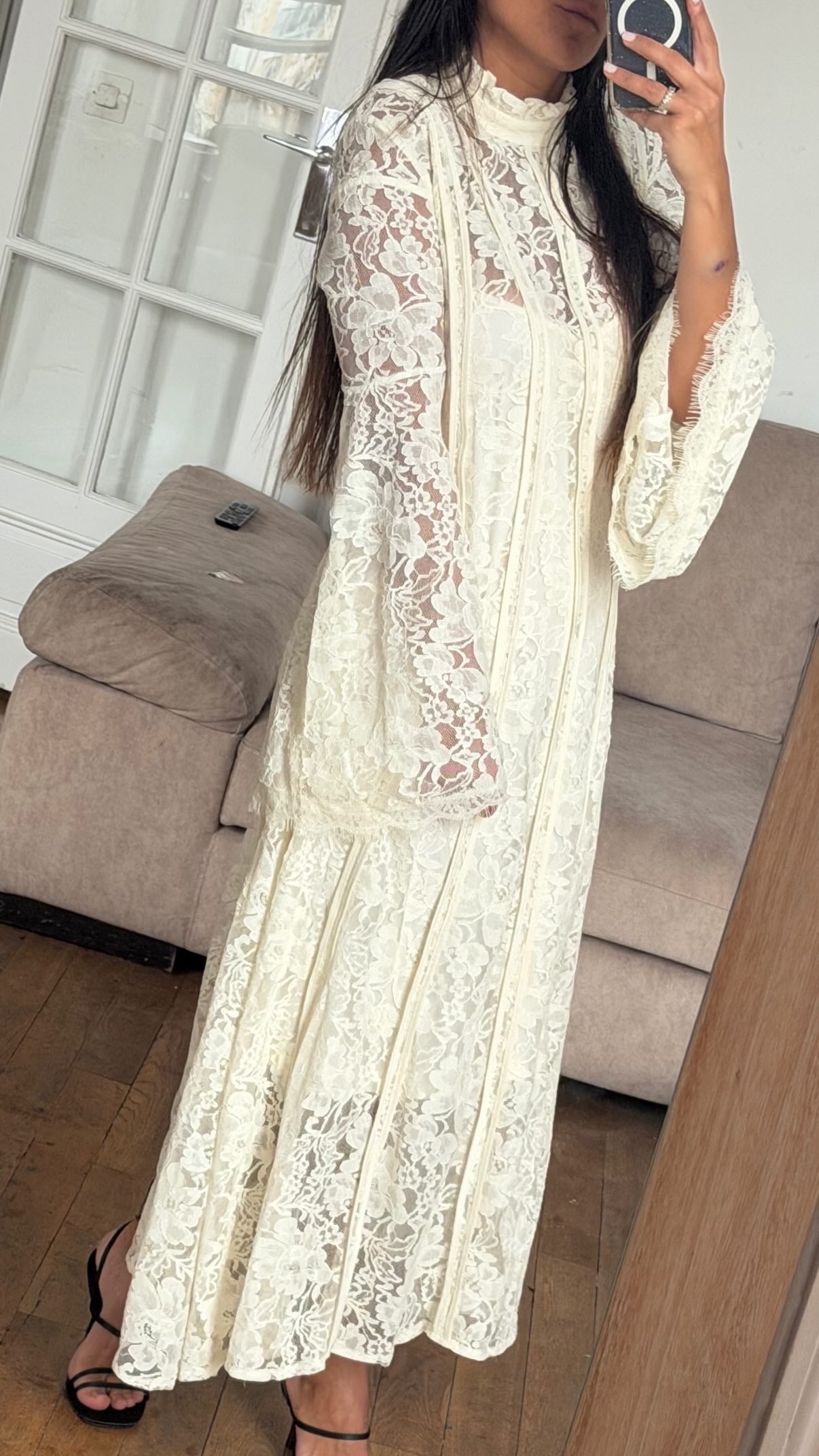 Robe Elia
