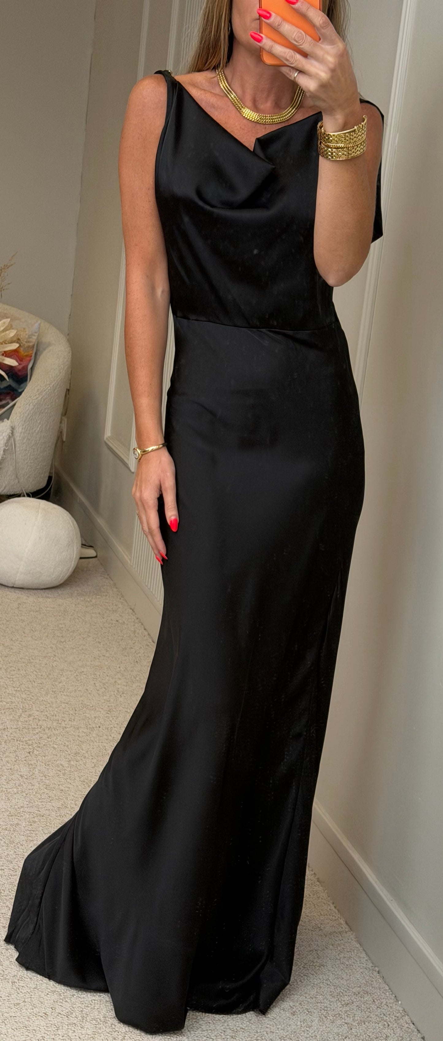 Robe Ora